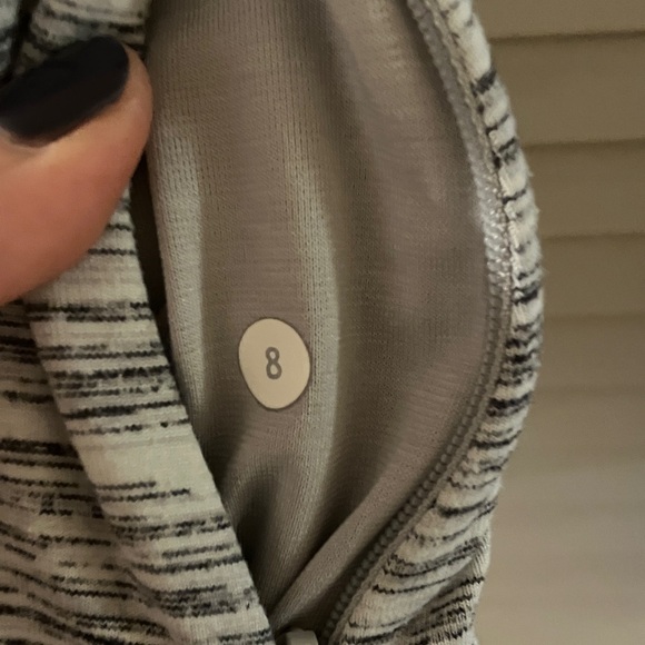 Lululemon Gray Heather Ruched Long Sleeve Tee - Picture 4 of 9